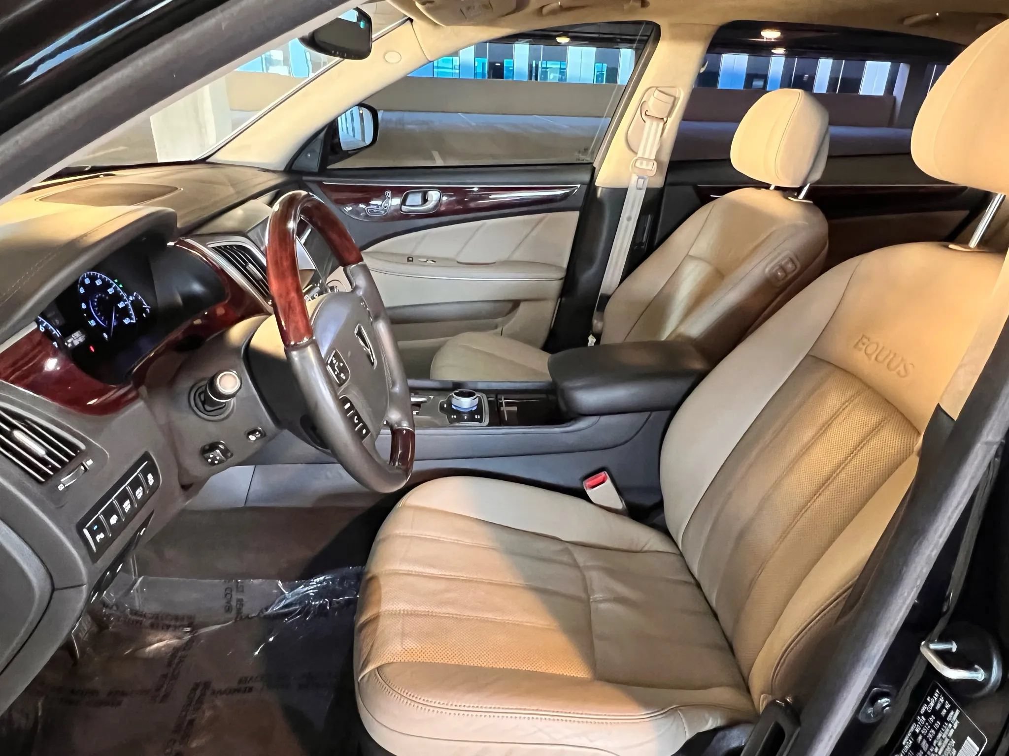 Used 2011 Hyundai Equus Signature RWD image 18