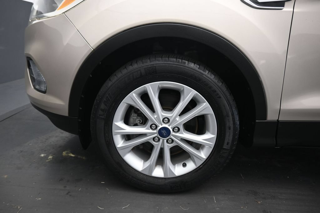 Used 2017 Ford Escape SE AWD/4WD image 50