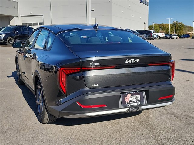 New 2025 Kia K4 LXS image 4