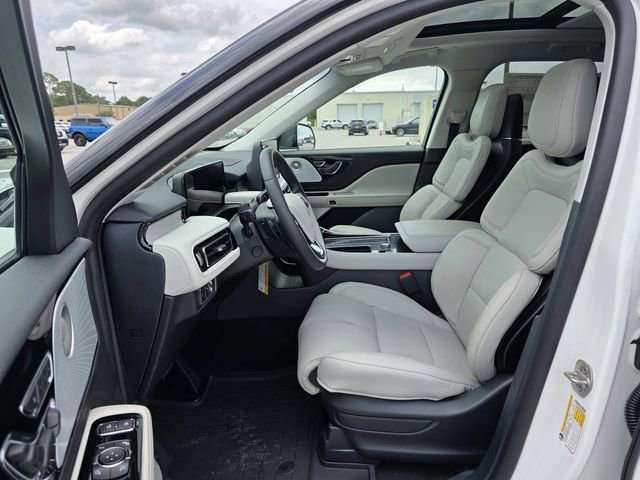 New 2025 Lincoln Aviator Reserve w/ Luxury Package image 8