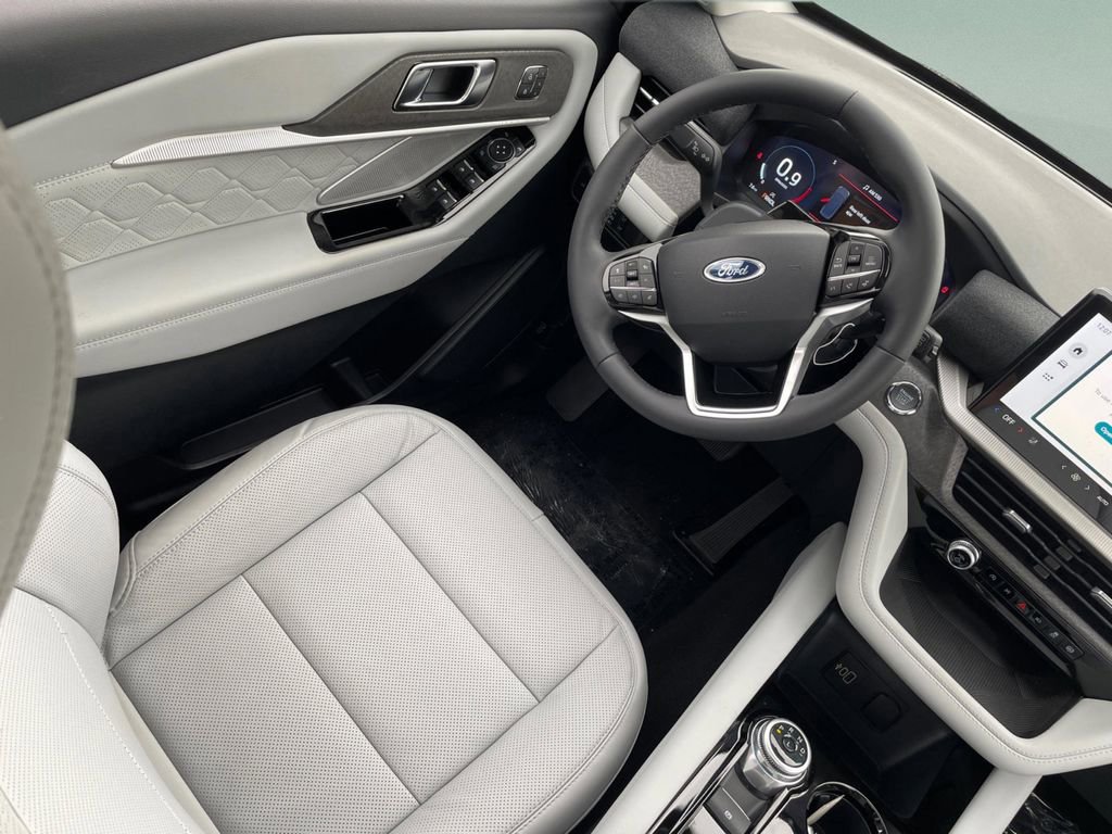 New 2026 Ford Explorer Platinum w/ LUX Leather Package image 14