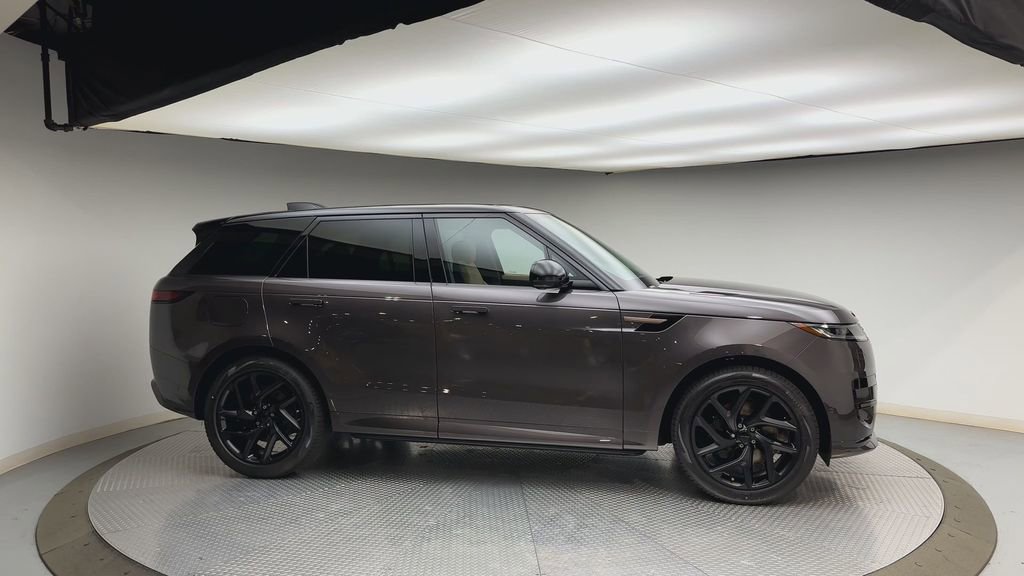 New 2026 Land Rover Range Rover Sport Dynamic SE AWD/4WD image 9