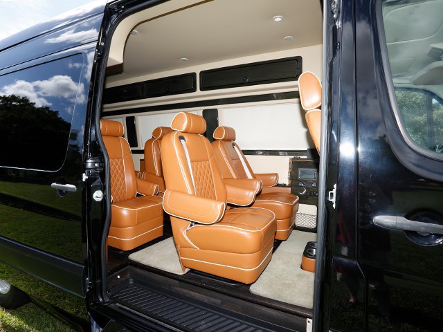 Used 2017 Mercedes-Benz Sprinter 3500 image 20