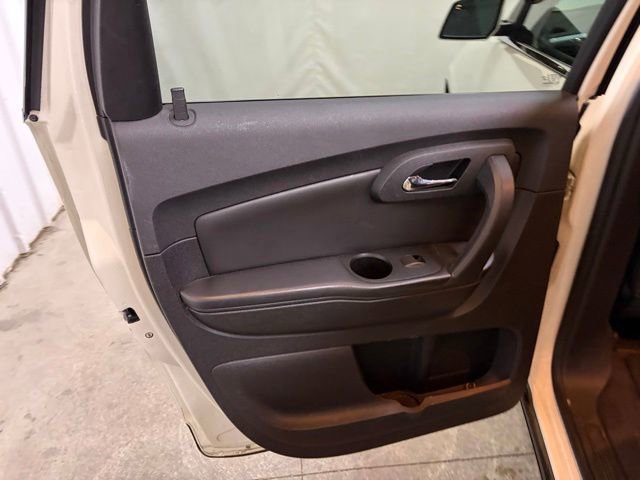 Used 2012 Chevrolet Traverse LT FWD image 20