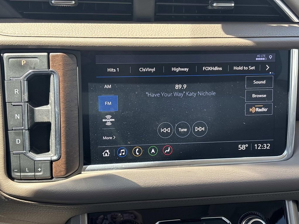 Used 2021 GMC Yukon Denali w/ Denali Premium Package image 19