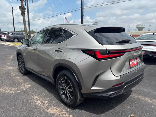 Used 2025 Lexus NX 250 FWD w/ Accessory Package (2T) image 4