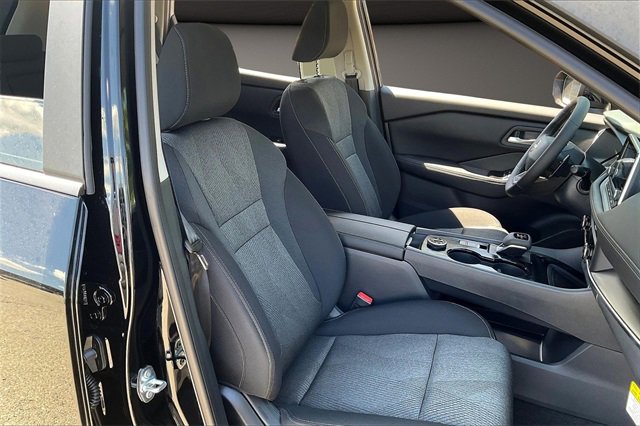 New 2026 Nissan Rogue SV image 10