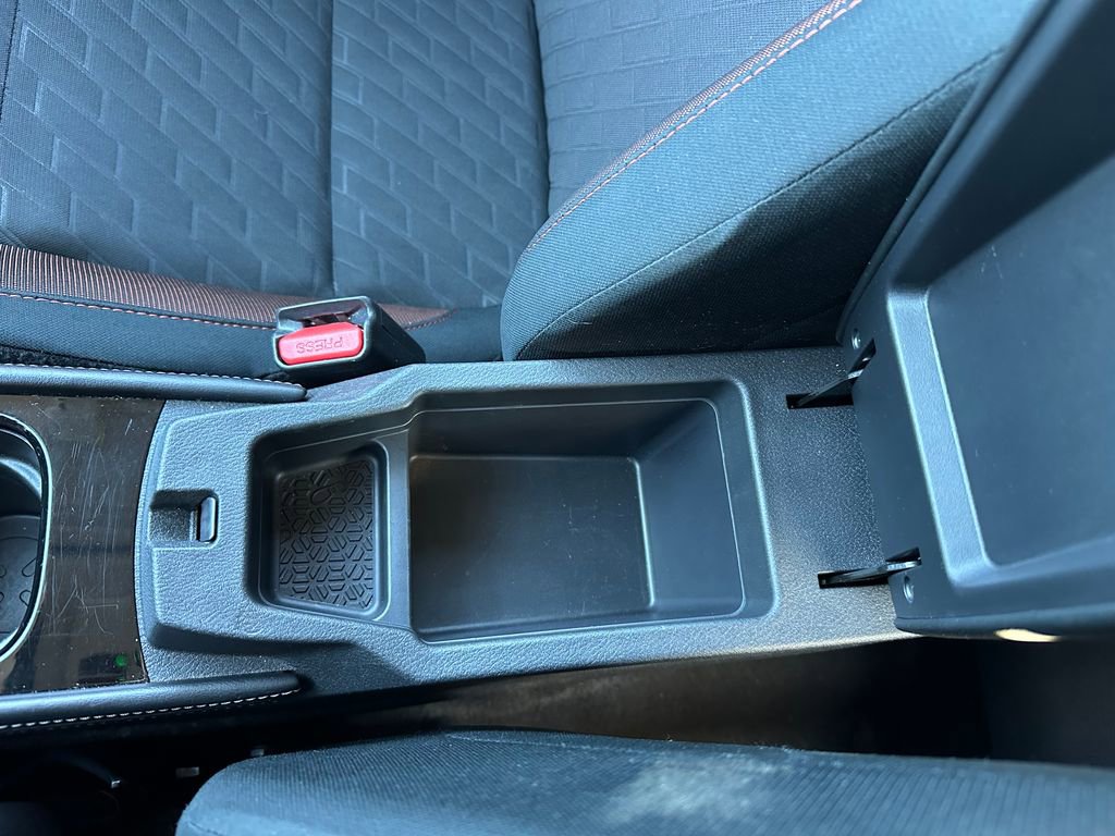 Used 2024 Nissan Kicks SR image 65