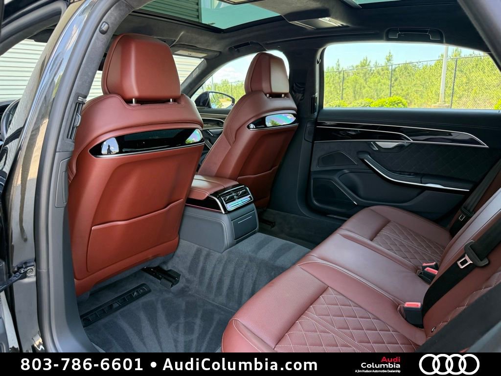 Used 2023 Audi S8 AWD/4WD image 23