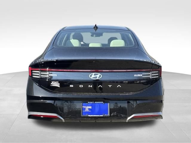 New 2026 Hyundai Sonata SEL FWD image 4