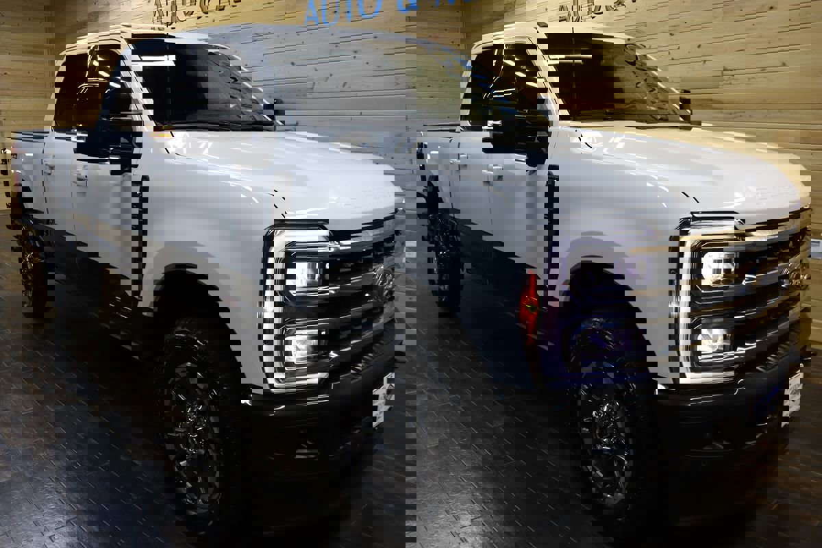 Used 2025 Ford F250 King Ranch image 2