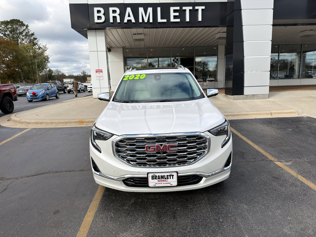 Used 2020 GMC Terrain Denali w/ Denali Premium Package image 2