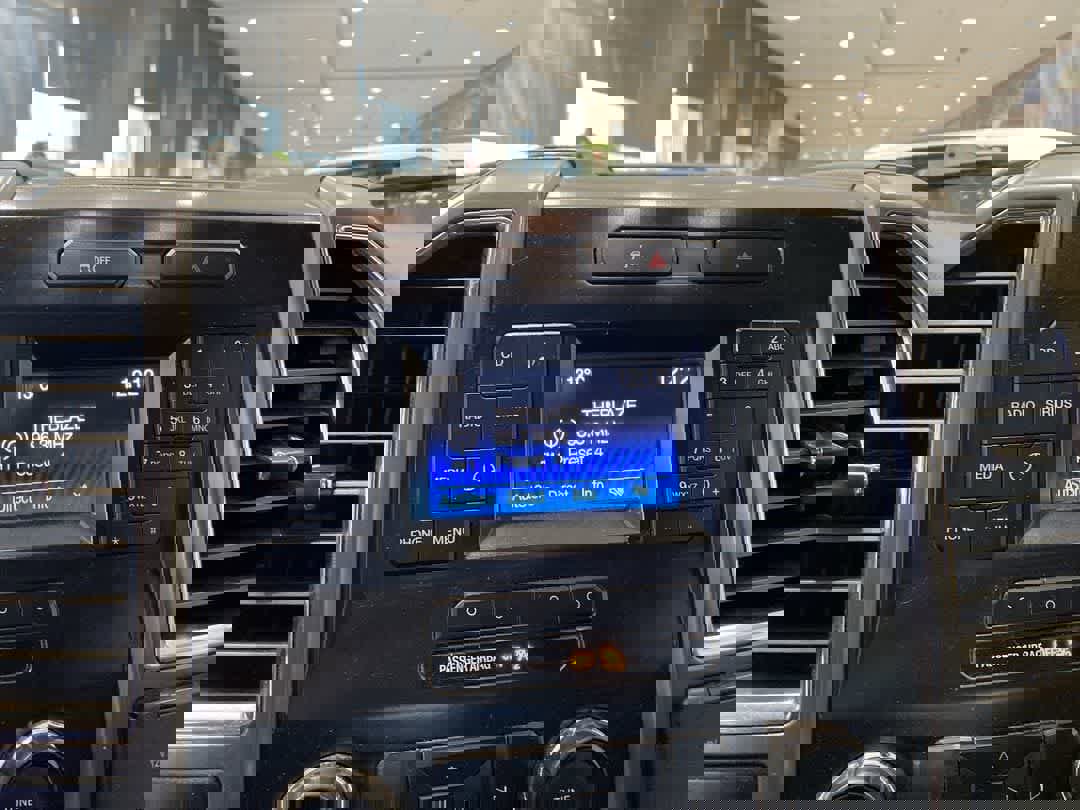 Used 2015 Ford F150 XLT w/ Trailer Tow Package image 16