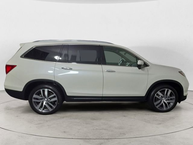 Used 2017 Honda Pilot Touring image 6