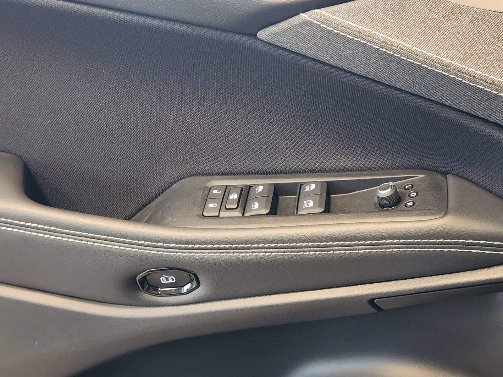 New 2026 Jeep Cherokee Laredo AWD/4WD image 17
