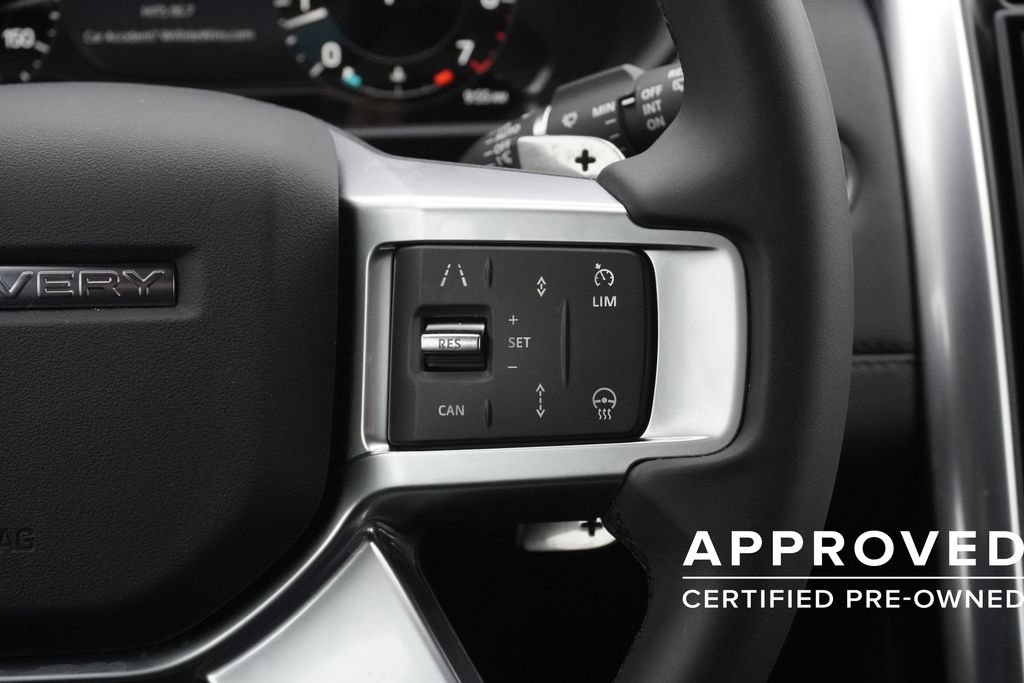 Used 2025 Land Rover Discovery S AWD/4WD image 13