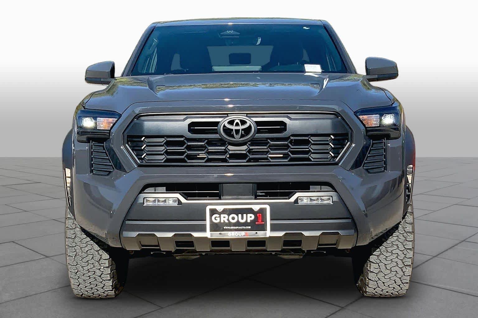 Used 2024 Toyota Tacoma TRD Off-Road AWD/4WD image 4