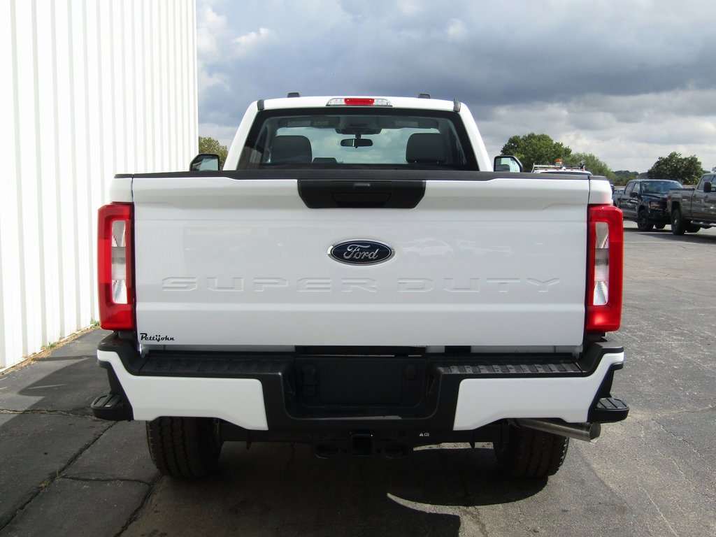 New 2026 Ford F350 XL image 4