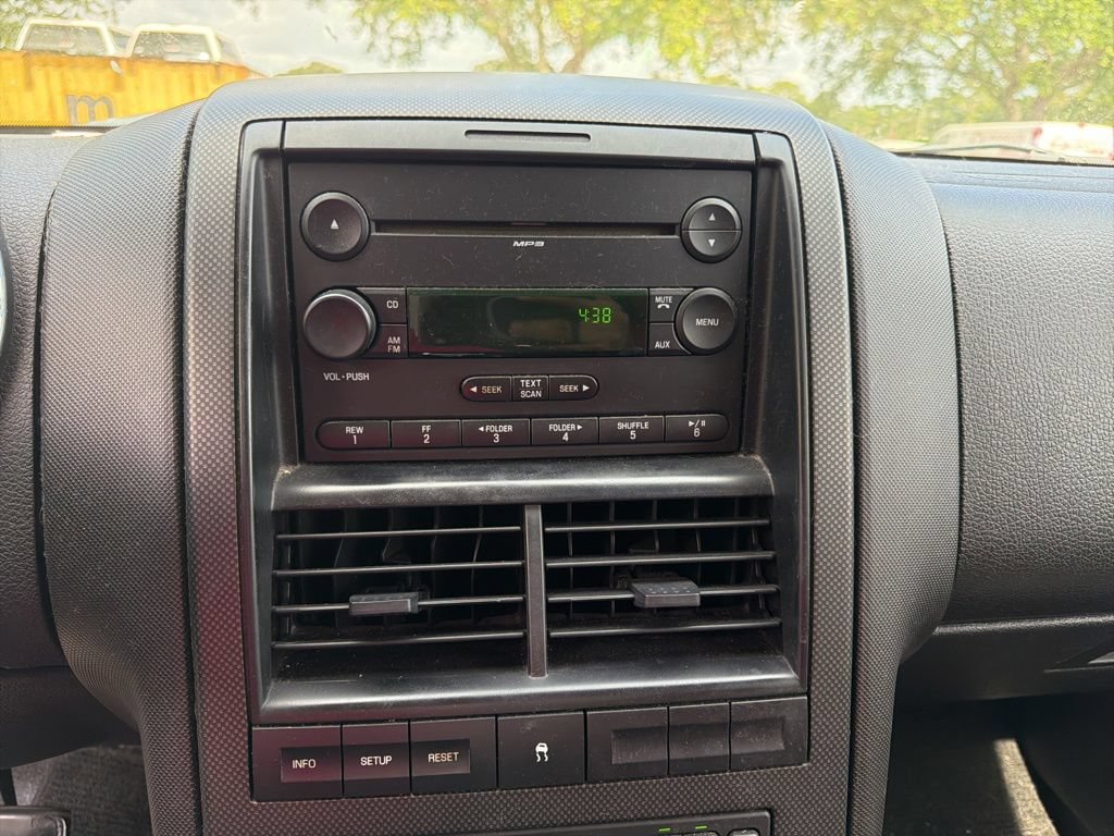 Used 2007 Ford Explorer Sport Trac Limited RWD image 12