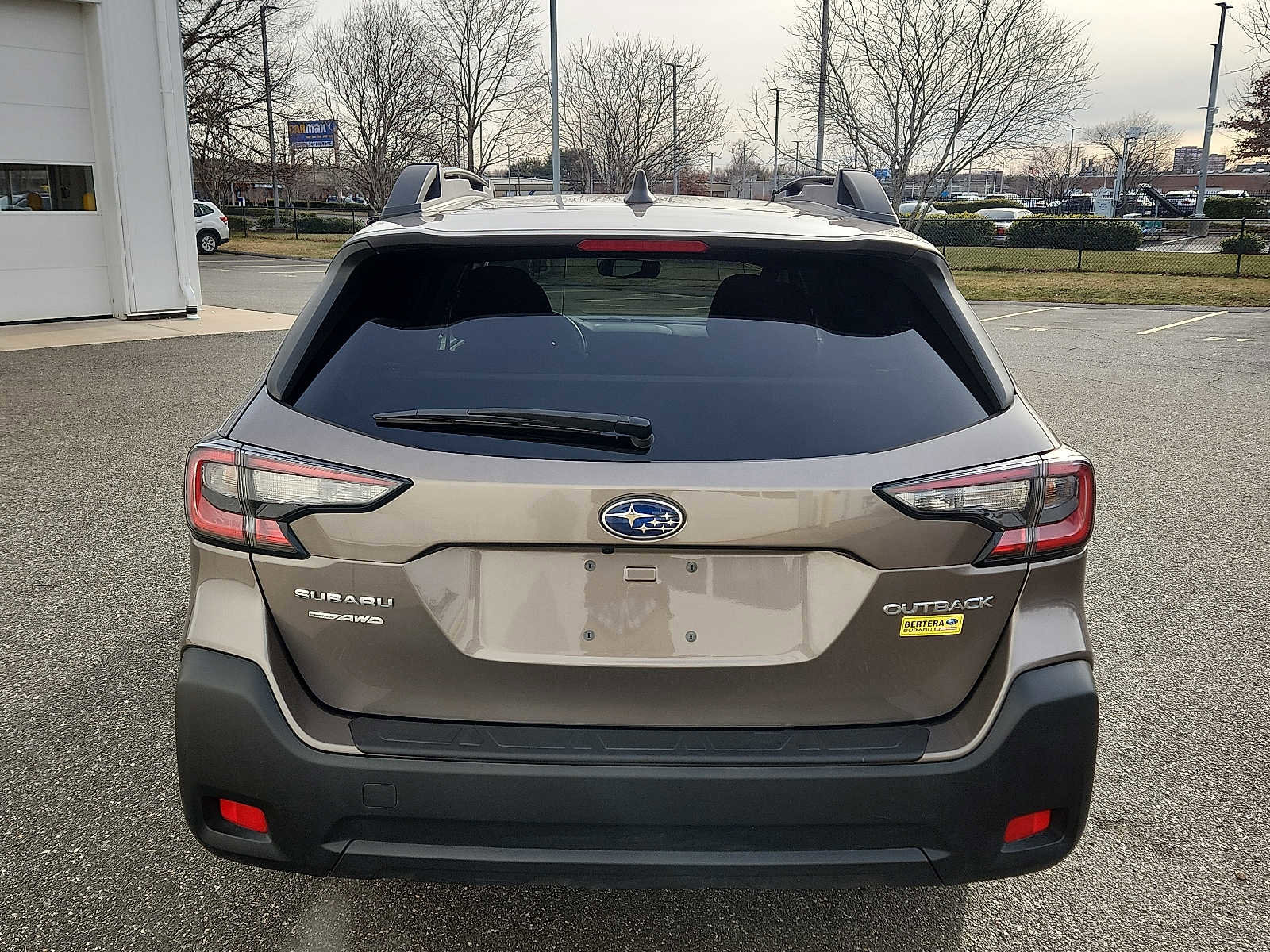 Used 2023 Subaru Outback Premium image 5