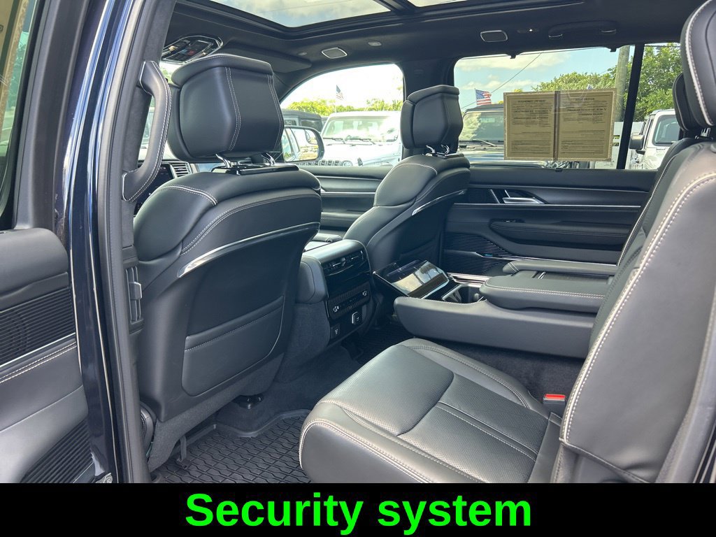 Used 2024 Jeep Grand Wagoneer Series II Obsidian w/ Quick Order Packagew 28T AWD/4WD image 37