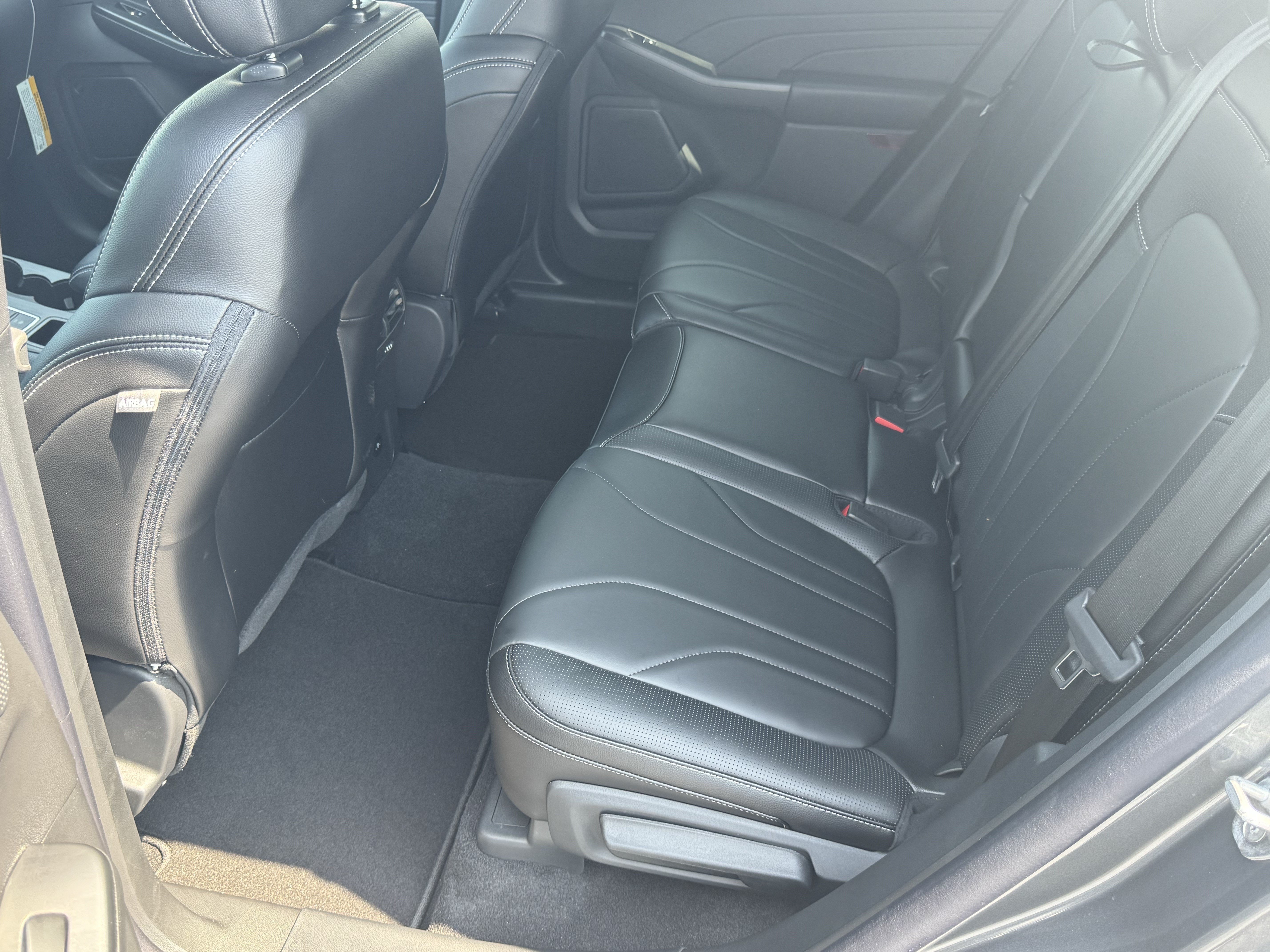 Used 2025 Ford Escape SE w/ PHEV Premium Package FWD image 28