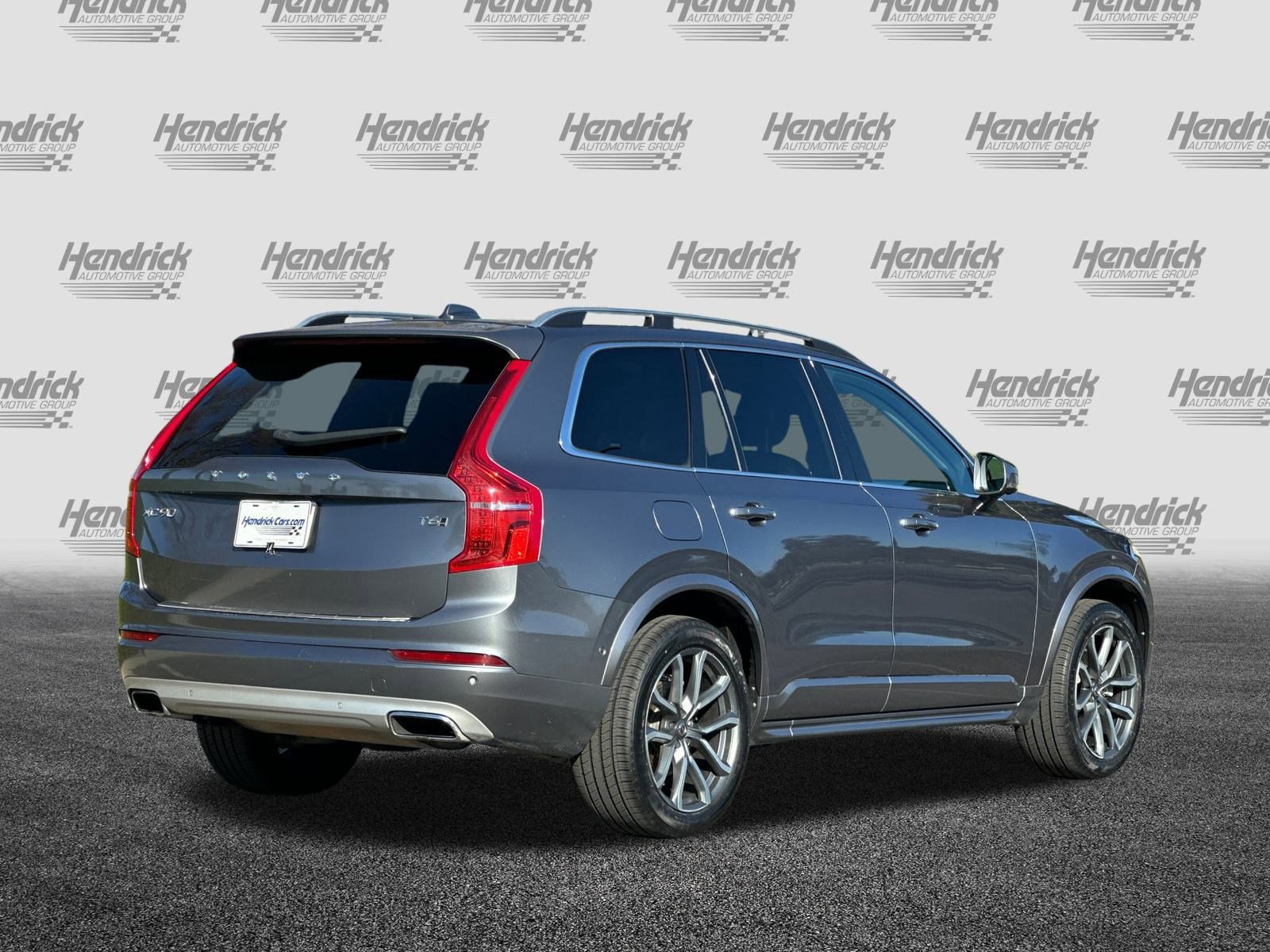 Used 2016 Volvo XC90 T6 Momentum w/ Momentum Plus Package image 5