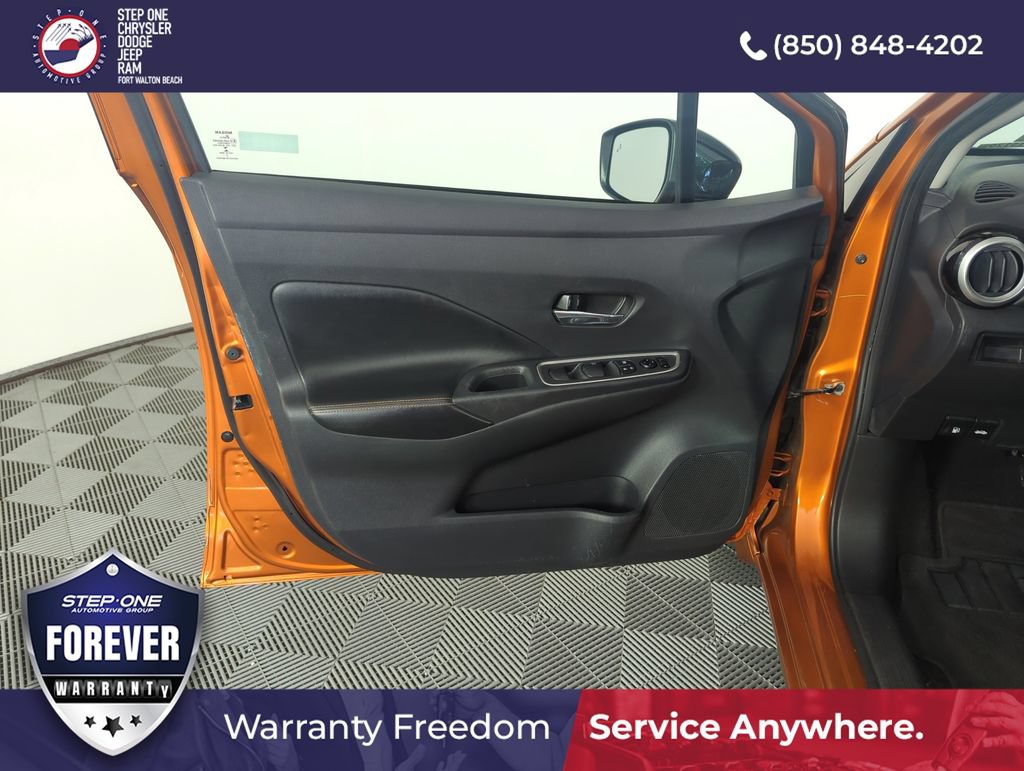 Used 2021 Nissan Versa SR FWD image 17