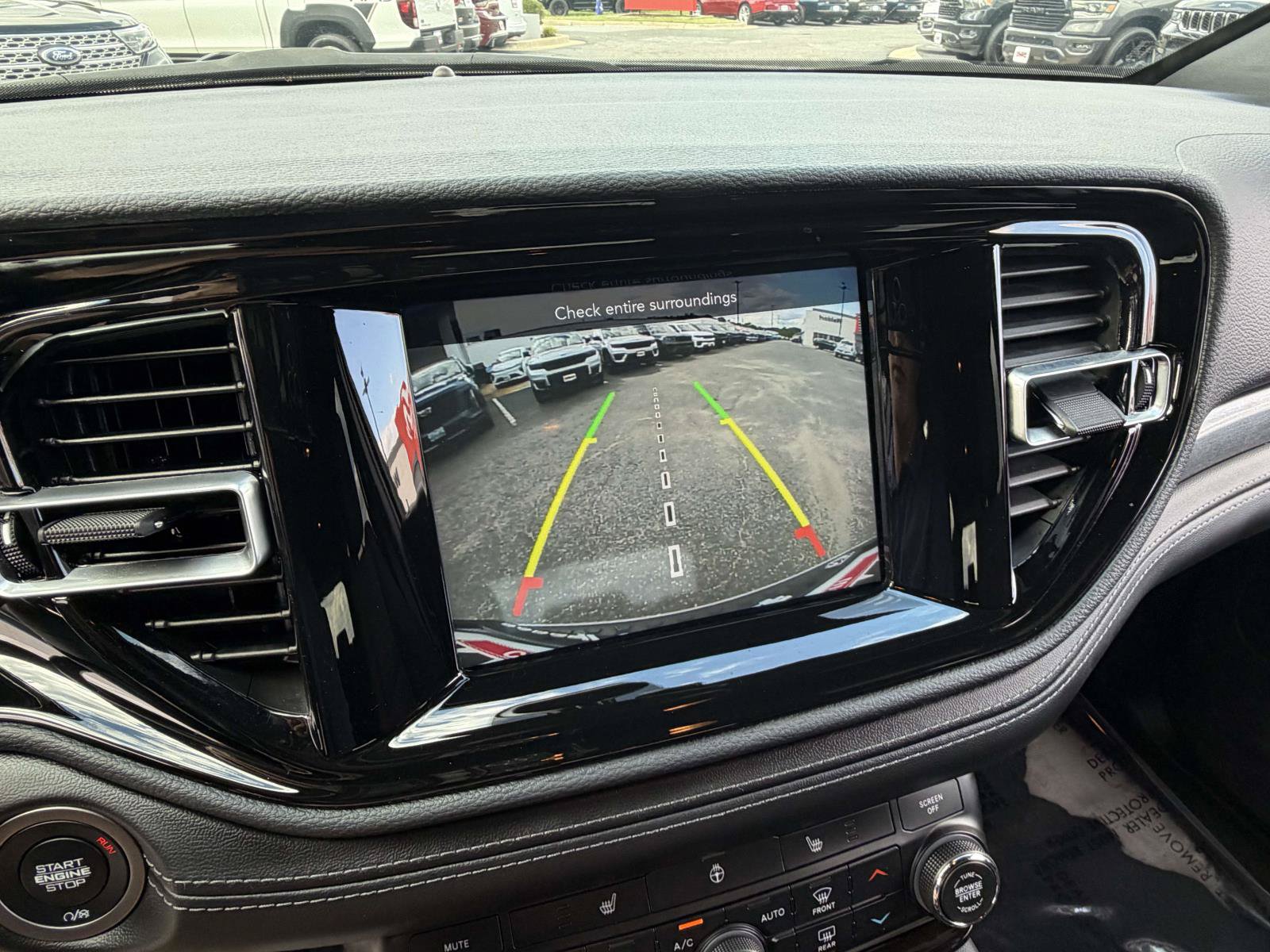 Used 2024 Dodge Durango SXT w/ SXT Blacktop Group AWD/4WD image 12