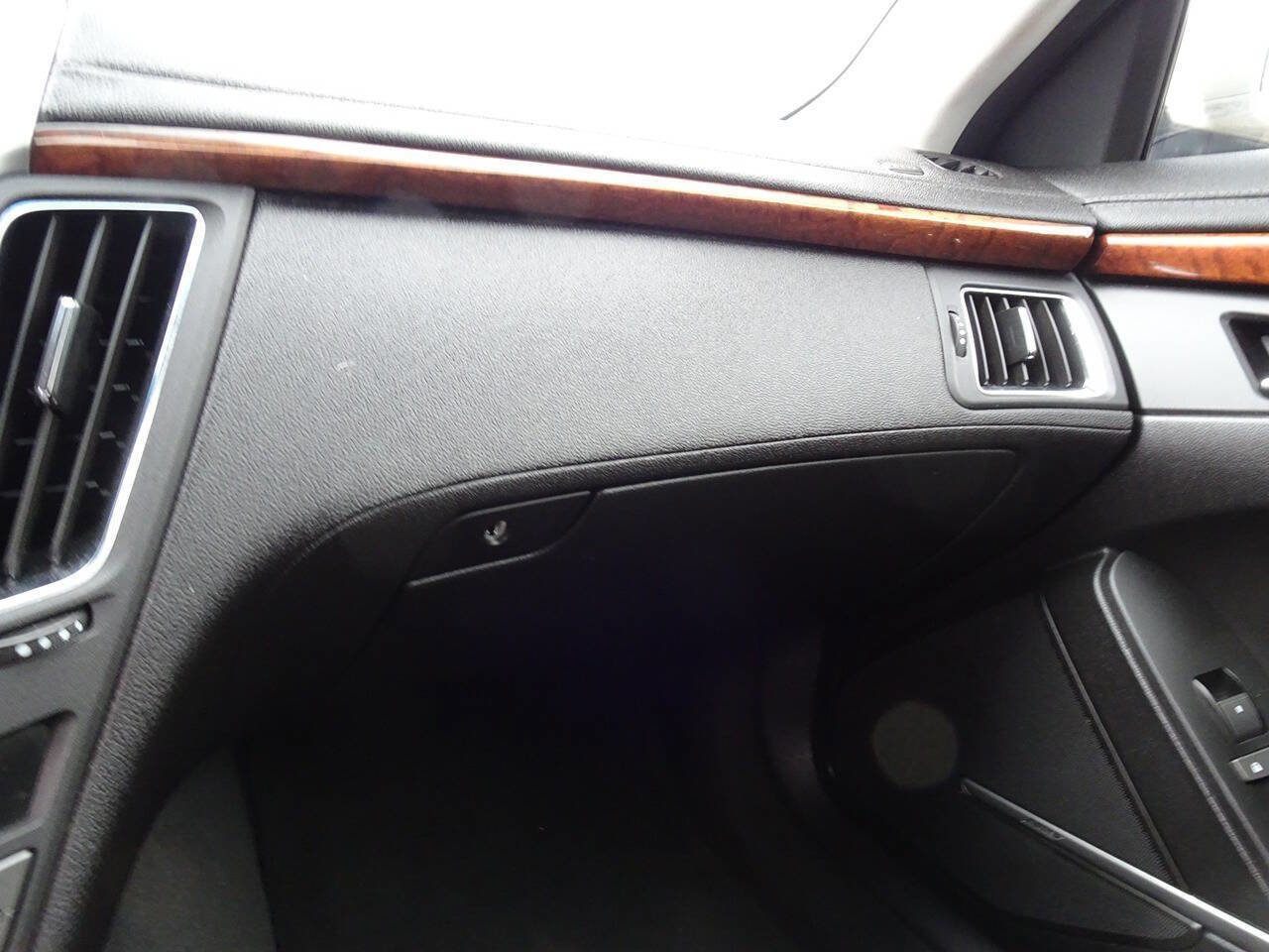 Used 2008 Cadillac CTS 3.6 w/ Wood Trim Package image 29