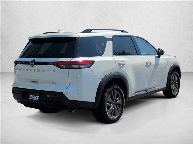 Used 2024 Nissan Pathfinder SV image 5