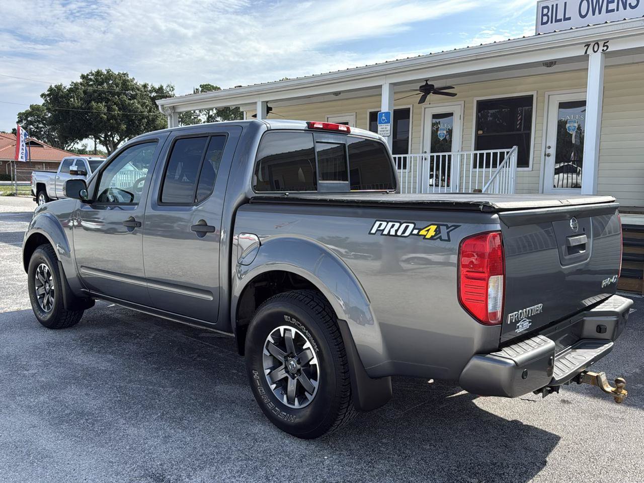 Used 2018 Nissan Frontier PRO-4X AWD/4WD image 3