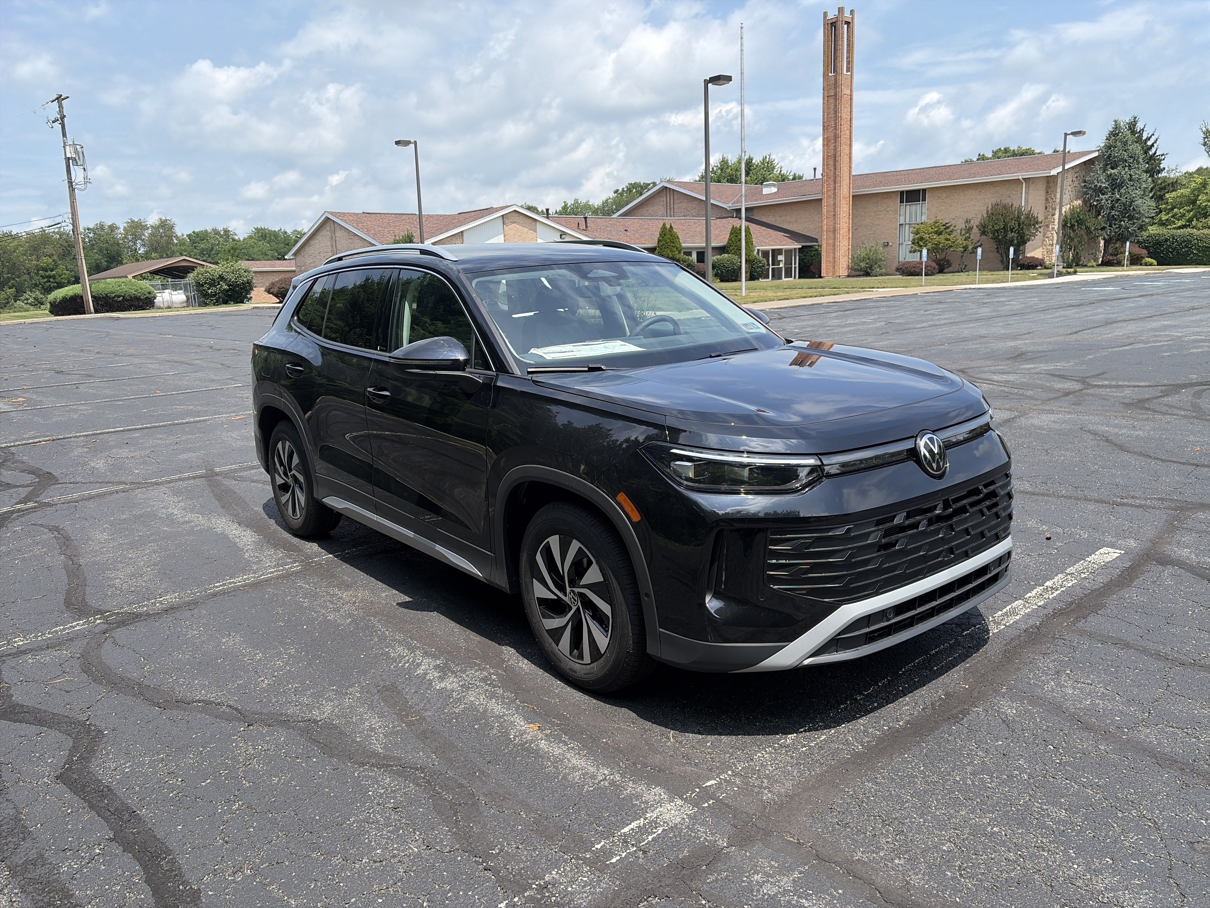 New 2026 Volkswagen Tiguan S FWD image 3