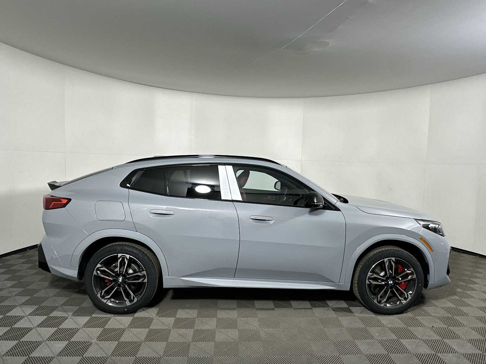 New 2026 BMW X2 xDrive28i w/ Technology Package image 8