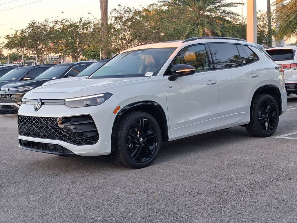 New 2026 Volkswagen Tiguan SE R-Line FWD image 3