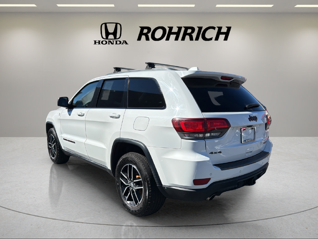 Used 2017 Jeep Grand Cherokee Trailhawk AWD/4WD image 8