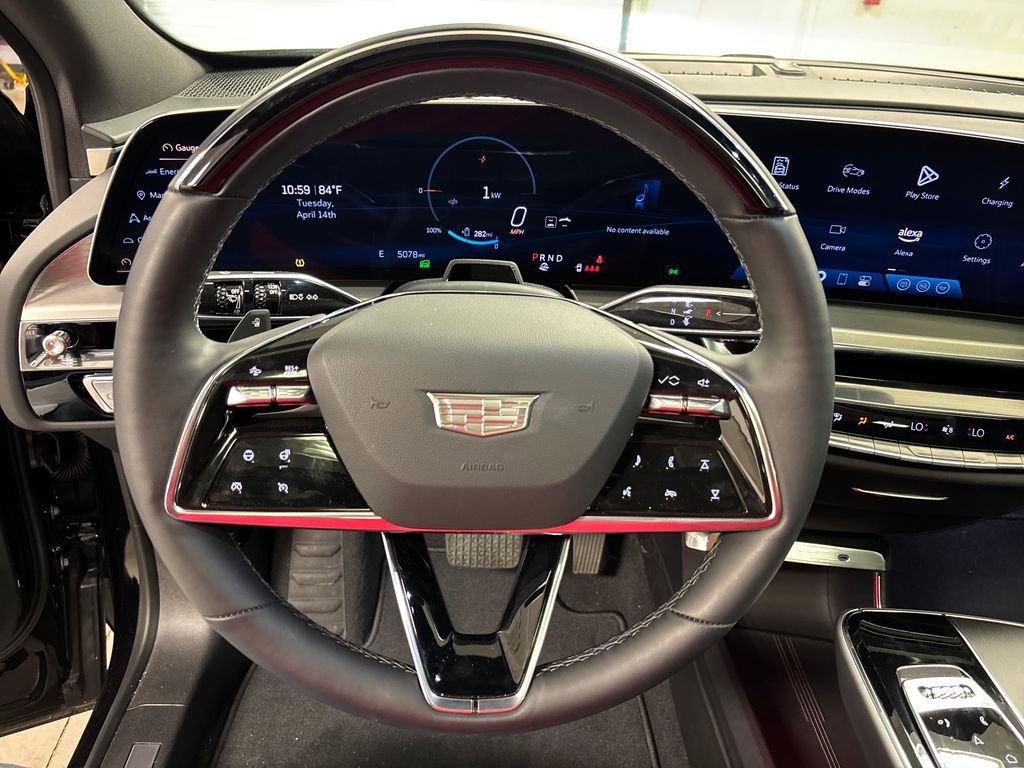 New 2025 Cadillac Lyriq Luxury RWD image 37