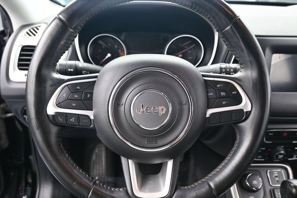 Used 2018 Jeep Compass Latitude w/ Popular Equipment Group AWD/4WD image 18