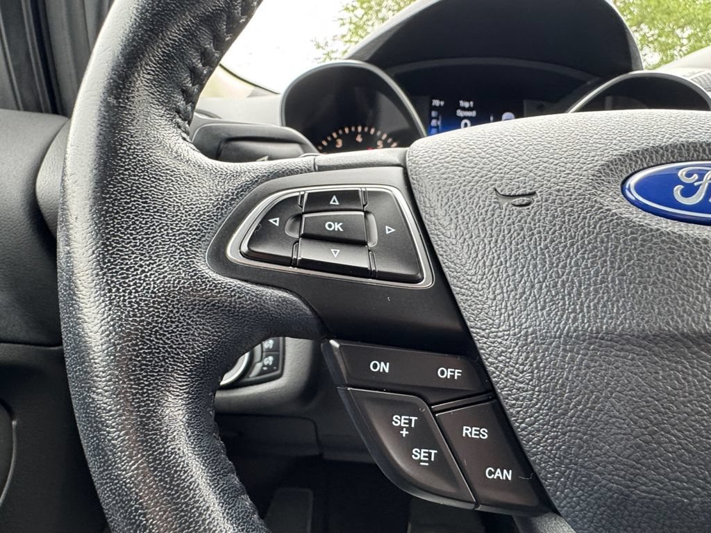 Used 2017 Ford Escape SE w/ SE Leather Comfort Package AWD/4WD image 13