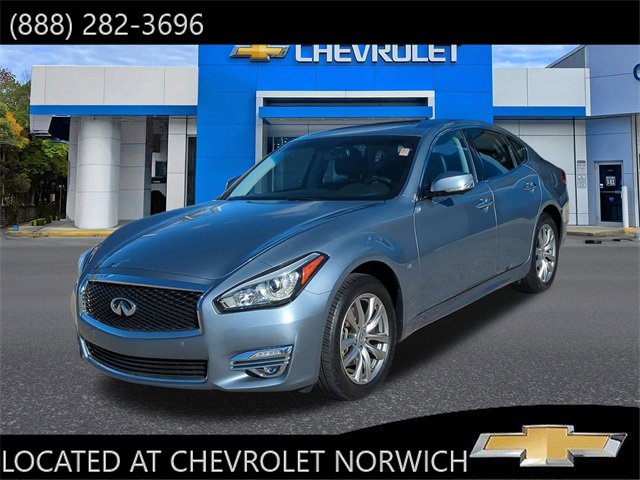 Used 2018 INFINITI Q70 Luxe image 1
