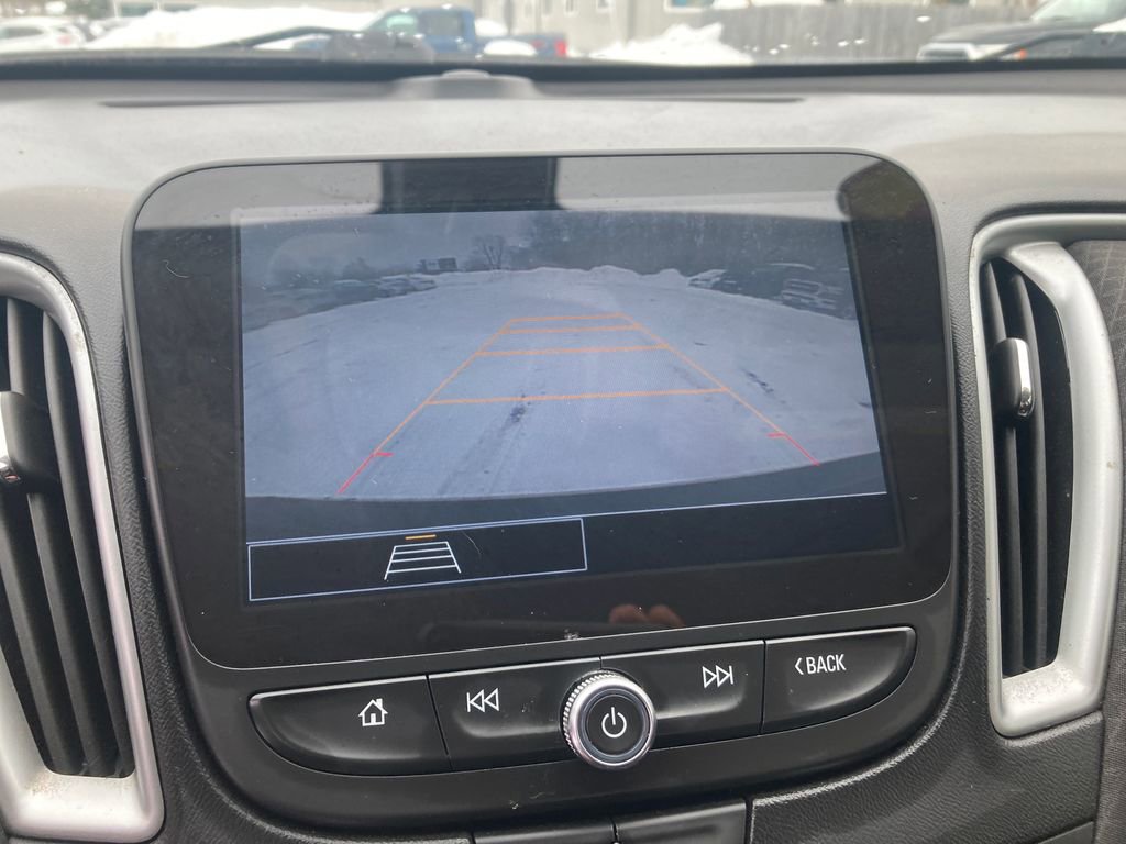 Used 2022 Chevrolet Malibu LS image 24