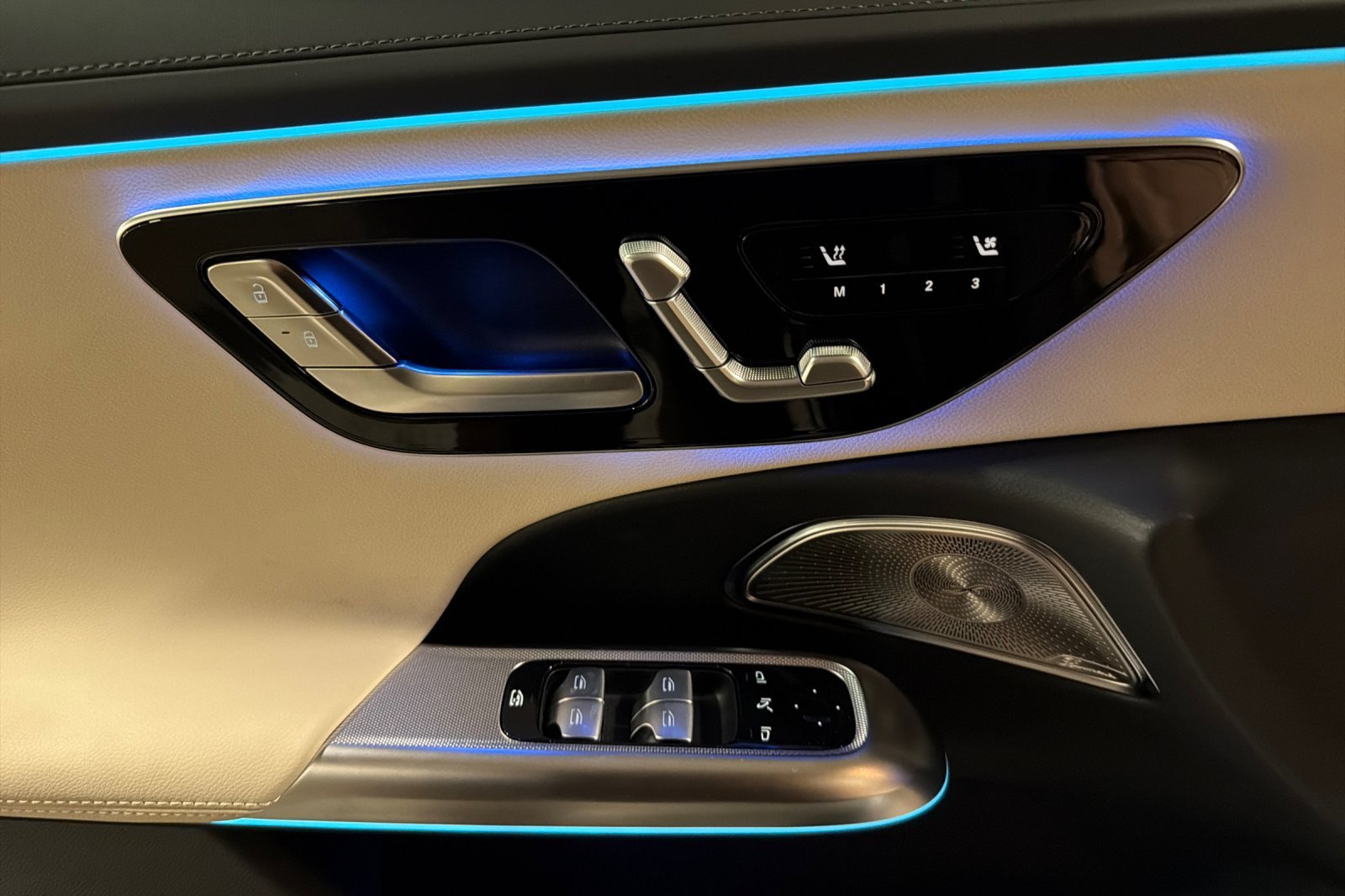 New 2027 Mercedes-Benz E 450 4MATIC Sedan image 10