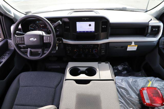 New 2026 Ford F550 4x4 Supercab Super Duty image 29
