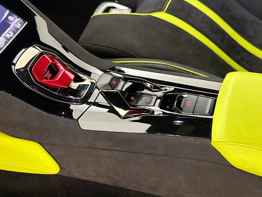 Used 2023 Lamborghini Huracan Tecnica RWD image 17