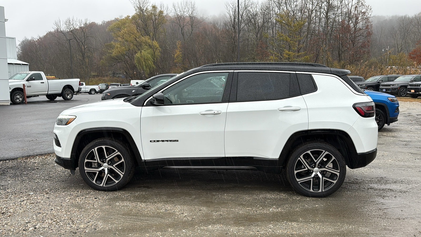 Certified 2024 Jeep Compass Limited w/ Elite Group image 7