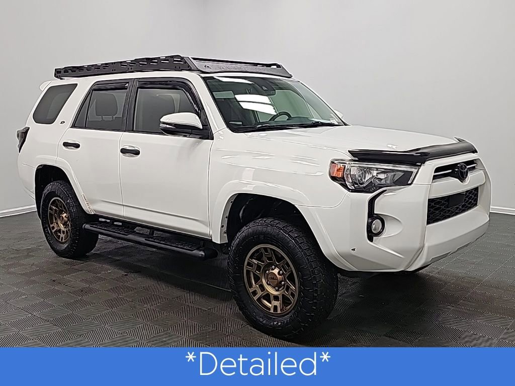 Used 2020 Toyota 4Runner SR5 image 3