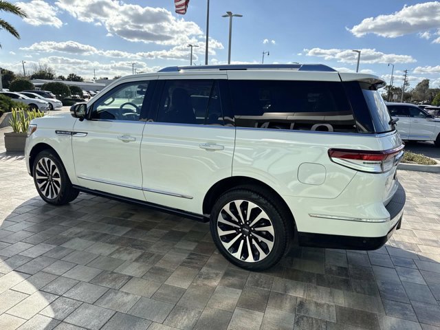 Certified 2024 Lincoln Navigator Reserve image 4