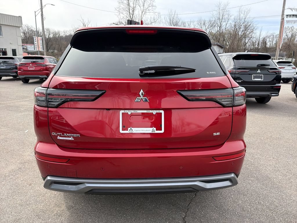 New 2026 Mitsubishi Outlander SE AWD/4WD image 4