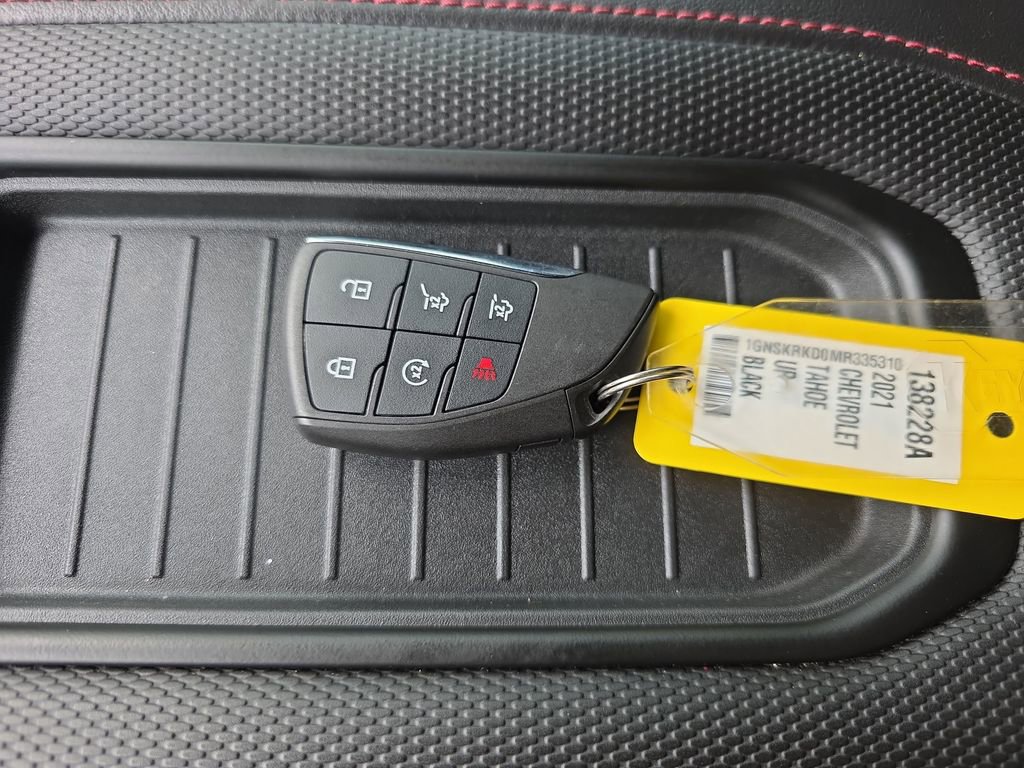 Used 2021 Chevrolet Tahoe RST w/ Luxury Package AWD/4WD image 29