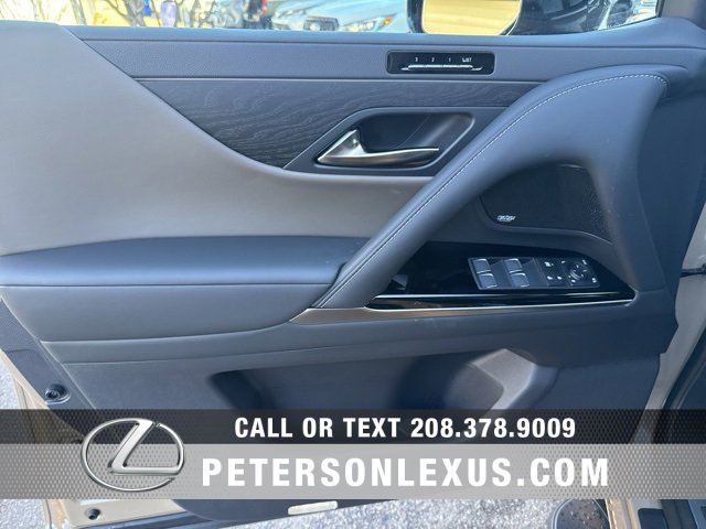 New 2026 Lexus RX 450h AWD image 24